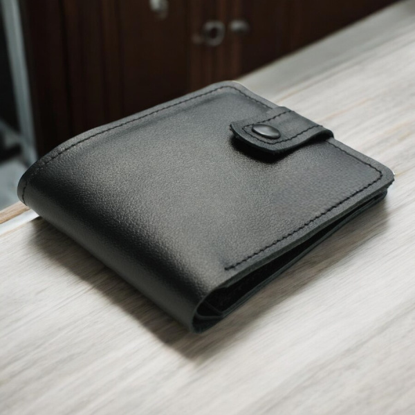 Портмоне Classic из натуральной кожи / Отделения для карт, купюр и монет